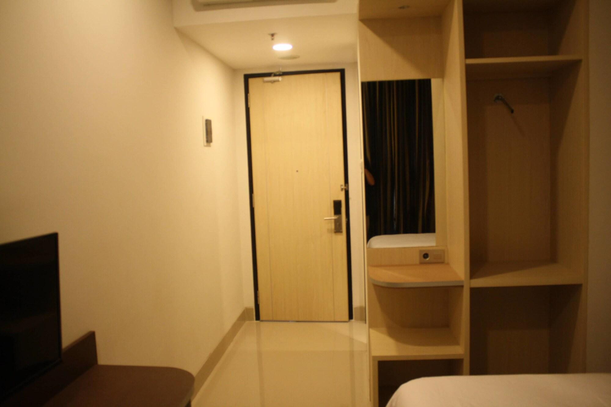 Sparks Odeon Sukabumi, Artotel Curated Екстериор снимка