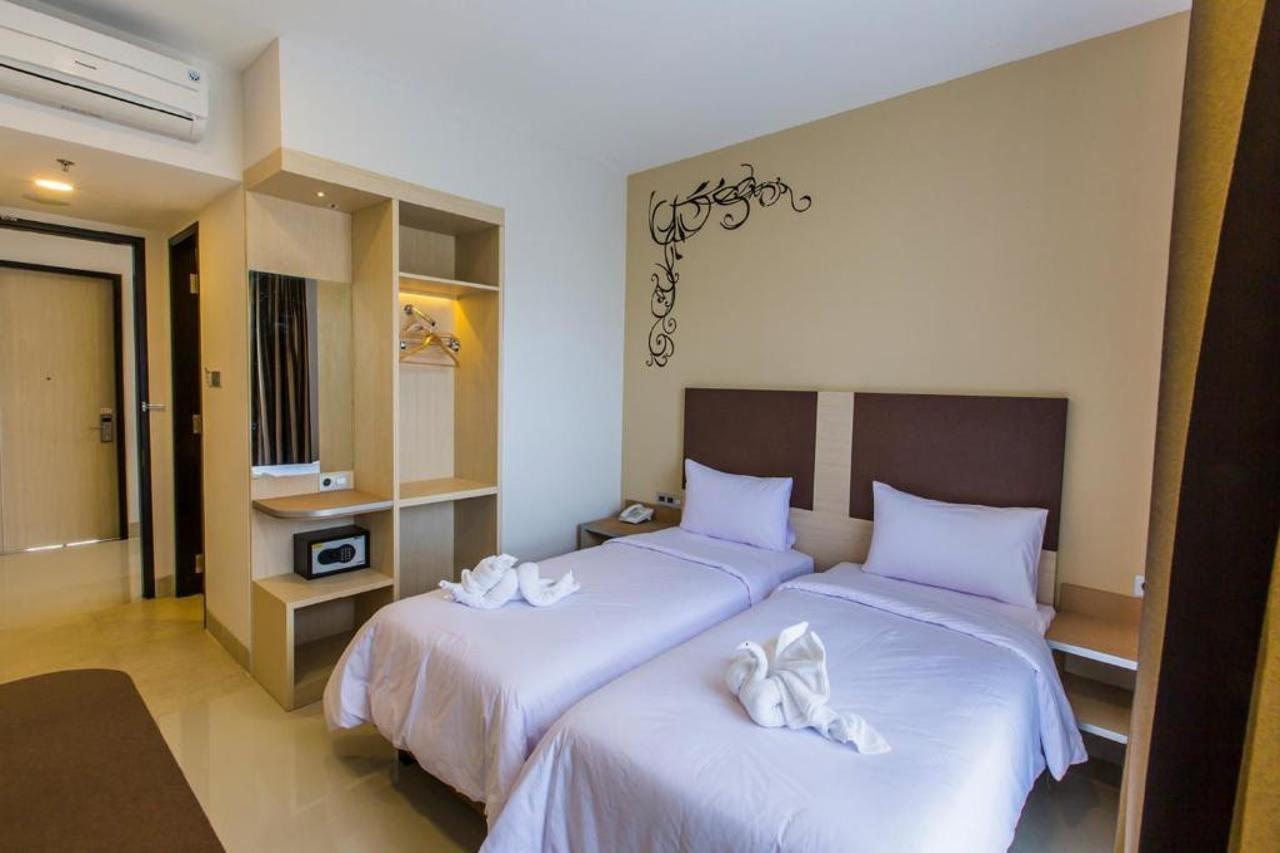 Sparks Odeon Sukabumi, Artotel Curated Екстериор снимка