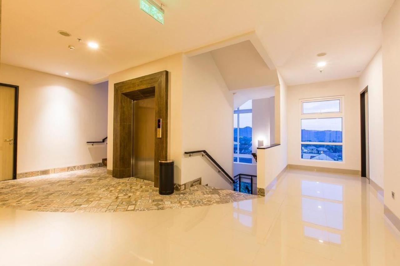 Sparks Odeon Sukabumi, Artotel Curated Екстериор снимка